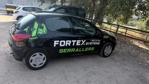 Vehículo corporativo de Fortex Systems Serrallers