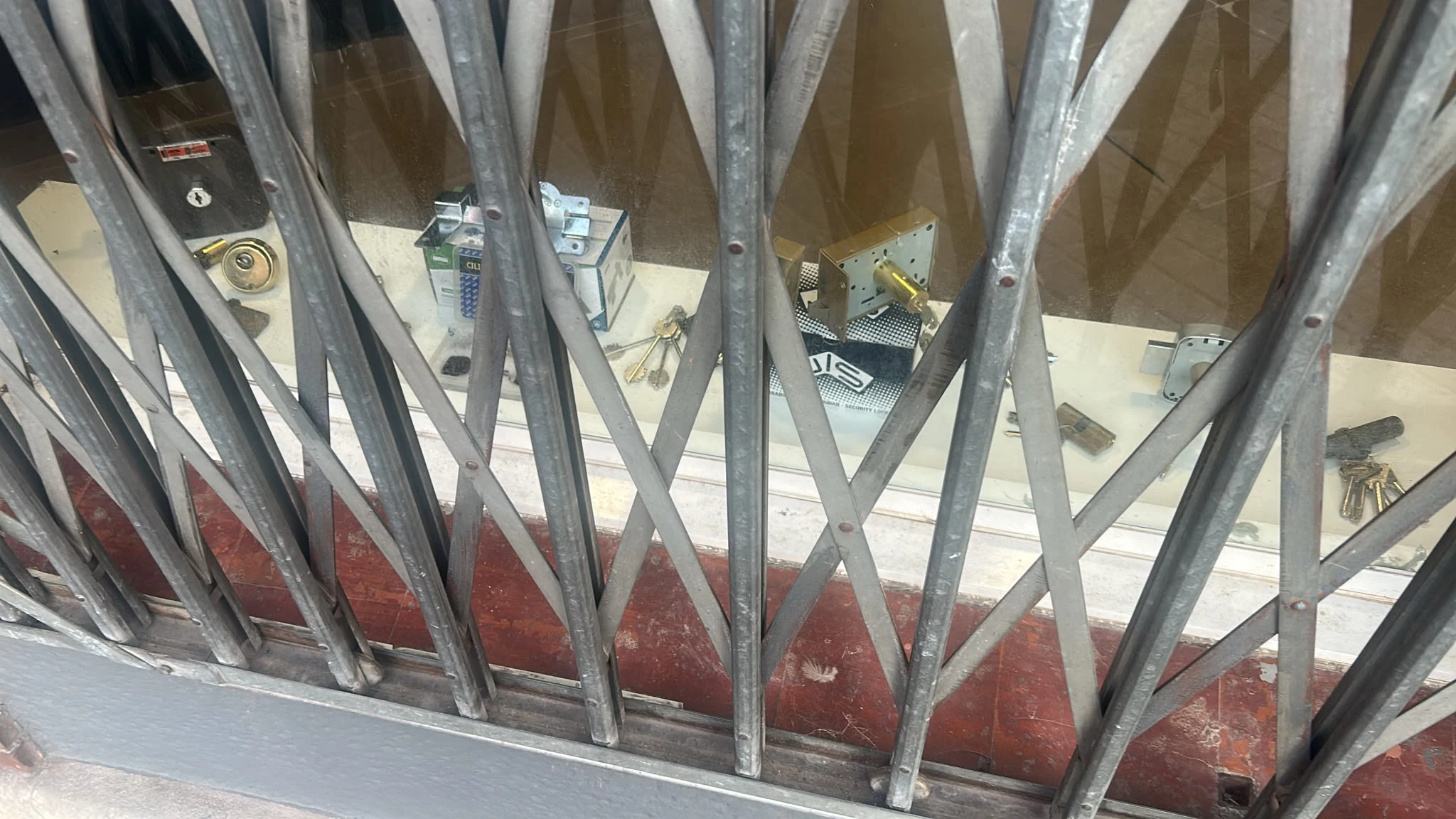 Tancament ballesta de seguretat a FORTEX Mataró